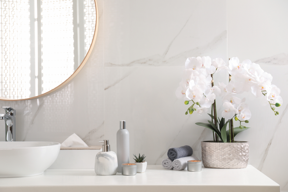 This Latest Bathroom Trend Favors Aesthetic Over Practicality